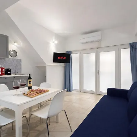 Loft Restituta - Sea, Wifi & Netflix Ferienhaus